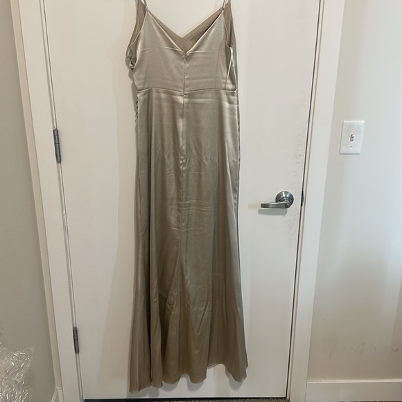 If you are interested, I will share a picture of what the dress looks like on! - Picture 2 of 3